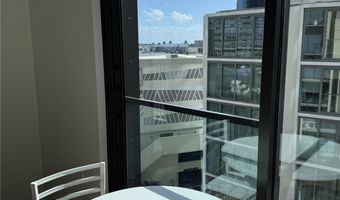 987 Queen St 701, Honolulu, HI 96814