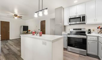 1210 Mcintyre Dr, Auburn, IN 46706