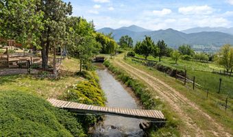 2140 N Valley View Rd, Ashland, OR 97520