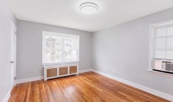 32 KELLY Pkwy, Bayonne, NJ 07002