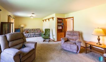 207 S 11th St, Beresford, SD 57004