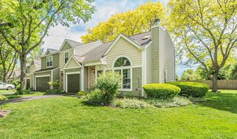 1911 Ozark Pkwy, Algonquin, IL 60102