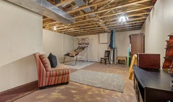 8409 Sunset Cir, Brandon, SD 57005