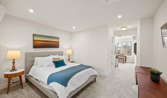 2236 S GLEBE Rd, Arlington, VA 22206