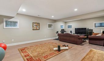 5114 WESSLING Ln, Bethesda, MD 20814