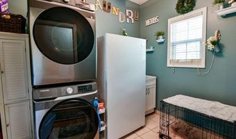283 Creekside Dr, Arnoldsville, GA 30619