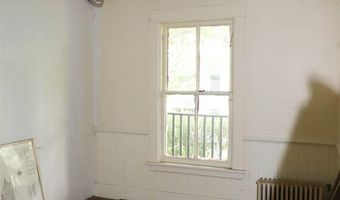 27 Westminster Ter, Rockingham, VT 05101