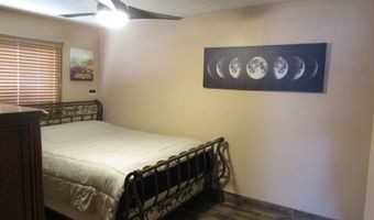 904 S 10th St Ct, Artesia, NM 88210