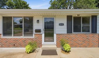 8233 Marvale Ln, Affton, MO 63123