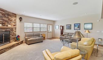 1201 Oakwood Dr, Polk City, IA 50226