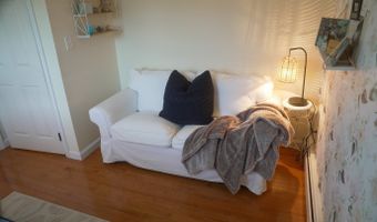 18 Carriage Dr, Burlington, CT 06013