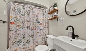139 Nursery Rd, Anderson, IN 46012