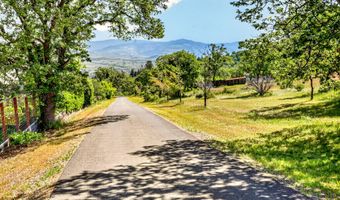 1678 Ashland Mine Rd, Ashland, OR 97520