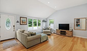 104 Sloop Creek Rd, Bayville, NJ 08721