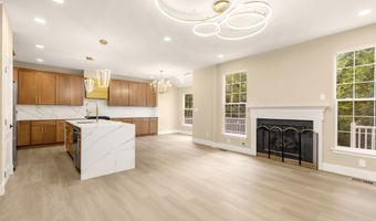 43621 DUNHILL CUP Sq, Ashburn, VA 20147
