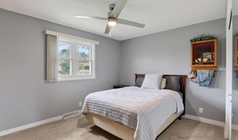 2944 Monroe Dr, Ames, IA 50010