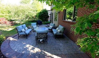 4703 Sawgrass Dr W, Ann Arbor, MI 48108