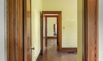 89 Second St, Athens, OH 45701