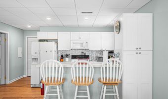 211 23rd St, Avalon, NJ 08202