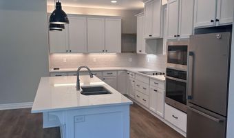 620 E Park Pl, Andover, KS 67002