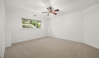 2125 W Concord Ln, Addison, IL 60101