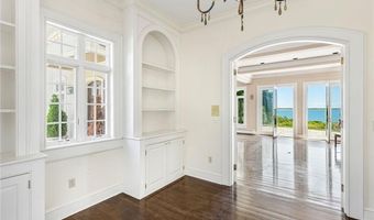 517 Tuckerman Ave, Middletown, RI 02842