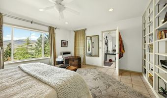 1927 Tamarack Pl, Ashland, OR 97520