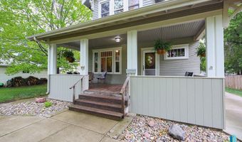 105 N 7th St, Beresford, SD 57004