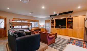 550 Crowson Rd, Ashland, OR 97520