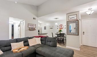 1034 Alpine Ridge Dr G6, Ballwin, MO 63021