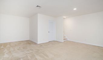 15 Caldwell Ter, Danbury, CT 06810