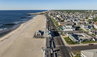 39 E End Ave, Avon By The Sea, NJ 07717