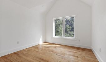 130 Zoar Ave, Attleboro, MA 02703