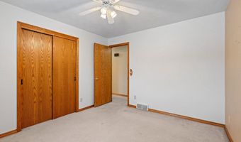 2405 N ERB St, Appleton, WI 54911