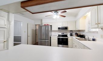 1402 Pineland Dr, Bainbridge, GA 39819