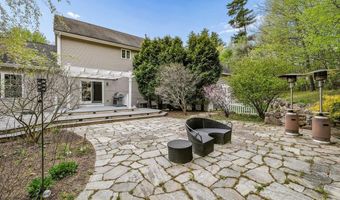 5 Millstone Ter, Bedford, NH 03110