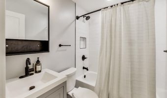 1225 EMERSON St NE, Washington, DC 20017