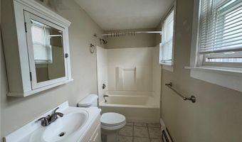38 Freebody St 205, Newport, RI 02840