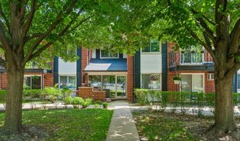 2434 Brandenberry Ct 2A, Arlington Heights, IL 60004