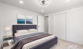 311 N School St, Cascade, ID 83611