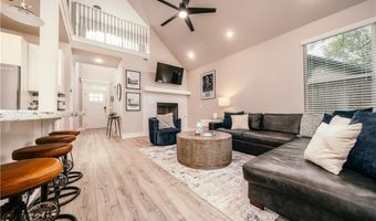 905 N Main St, Bentonville, AR 72712