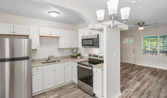 83 LEWIS St, Atlantic Beach, FL 32233