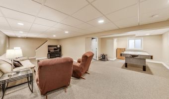 206 W Hintz Rd, Arlington Heights, IL 60004