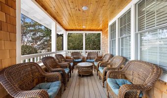 112 8TH St E, Beach Haven, NJ 08008