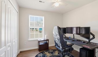 1 CROSLEY Ct, Dover, DE 19904