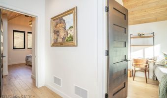 225 Alpen Strasse St, Bozeman, MT 59715