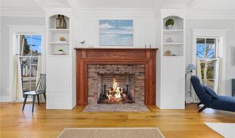131 Eustis Ave, Newport, RI 02840