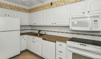 55 Harbor N, Amityville, NY 11701