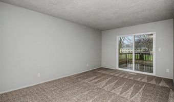 703 Meadow Pl, Ames, IA 50010