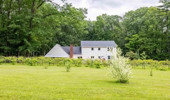 146 Old Sandown Rd, Chester, NH 03036